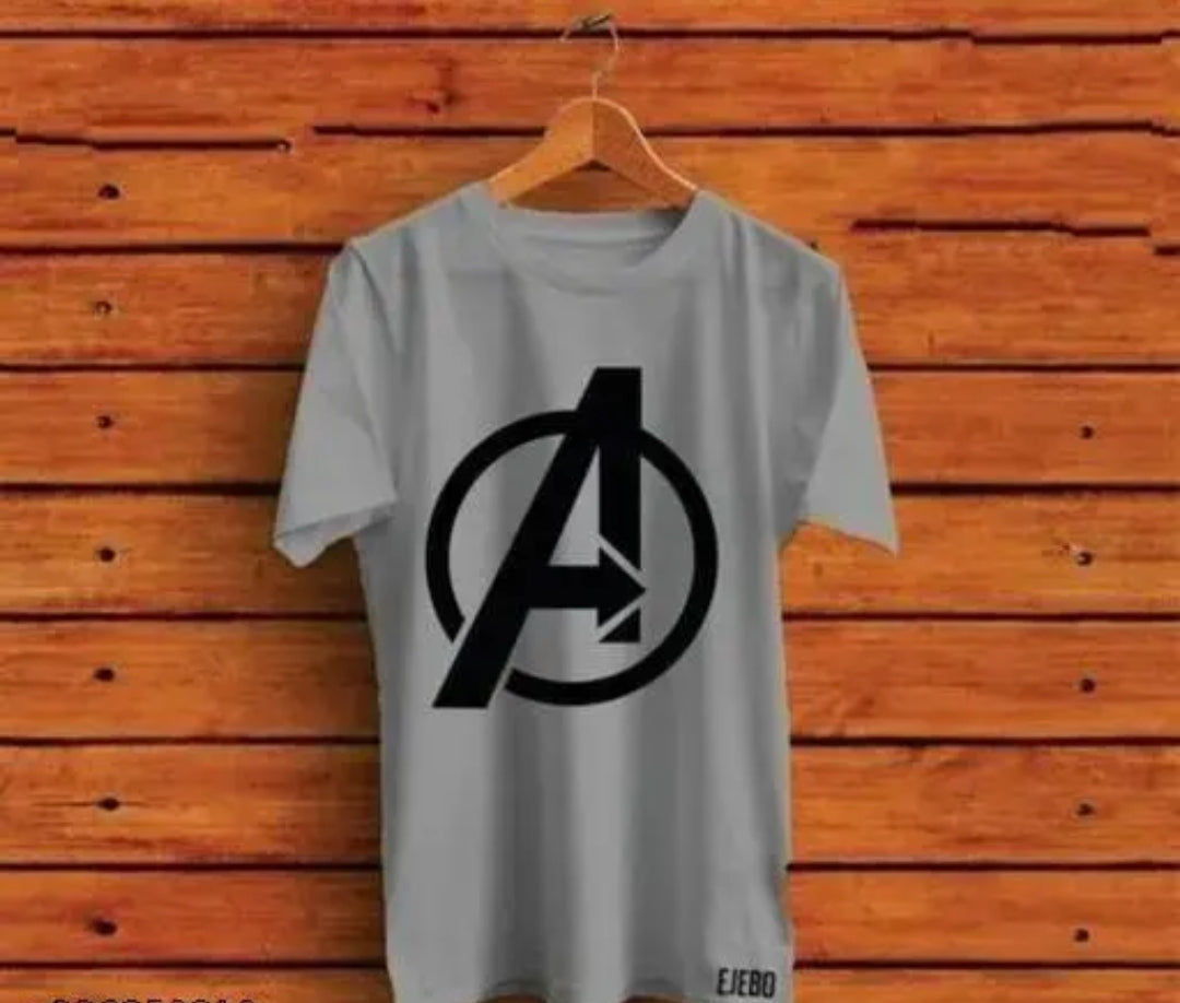 Avenger Trendy T-shirt | Marvel | Short sleeved